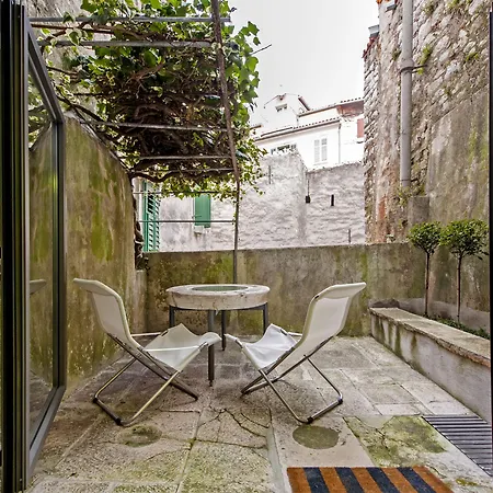 Aalvar And Aalto Rovinj